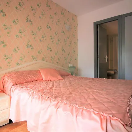 Piso Con Vistas, Cerca De Playa Pet-friendly, Ideal Senderismo Y Bicicleta, Piscina Y Wi-fi - Es-258-52 Roses